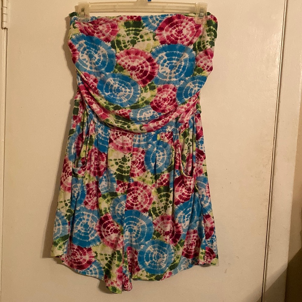 Multi colored halter shorts romper set. One piece. Size 1X. Only worn once.